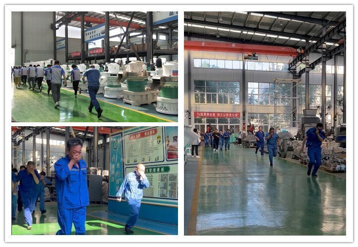 进行消防应急疏散演练。 进行消防应急疏散演练。